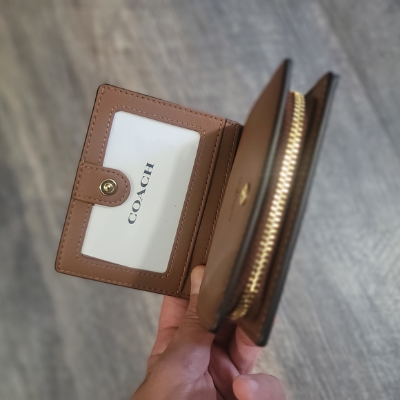 Coach Tan Multicolor Stripe Crossbody Bag w/ matching Wallet - Picture 5 of 6